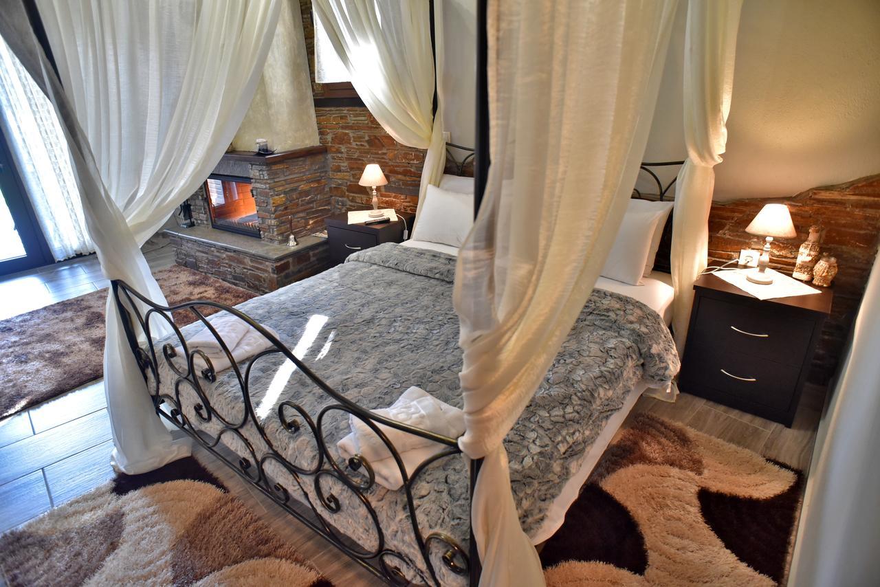 Guesthouse Athanasiou Káto Loutrákion Extérieur photo