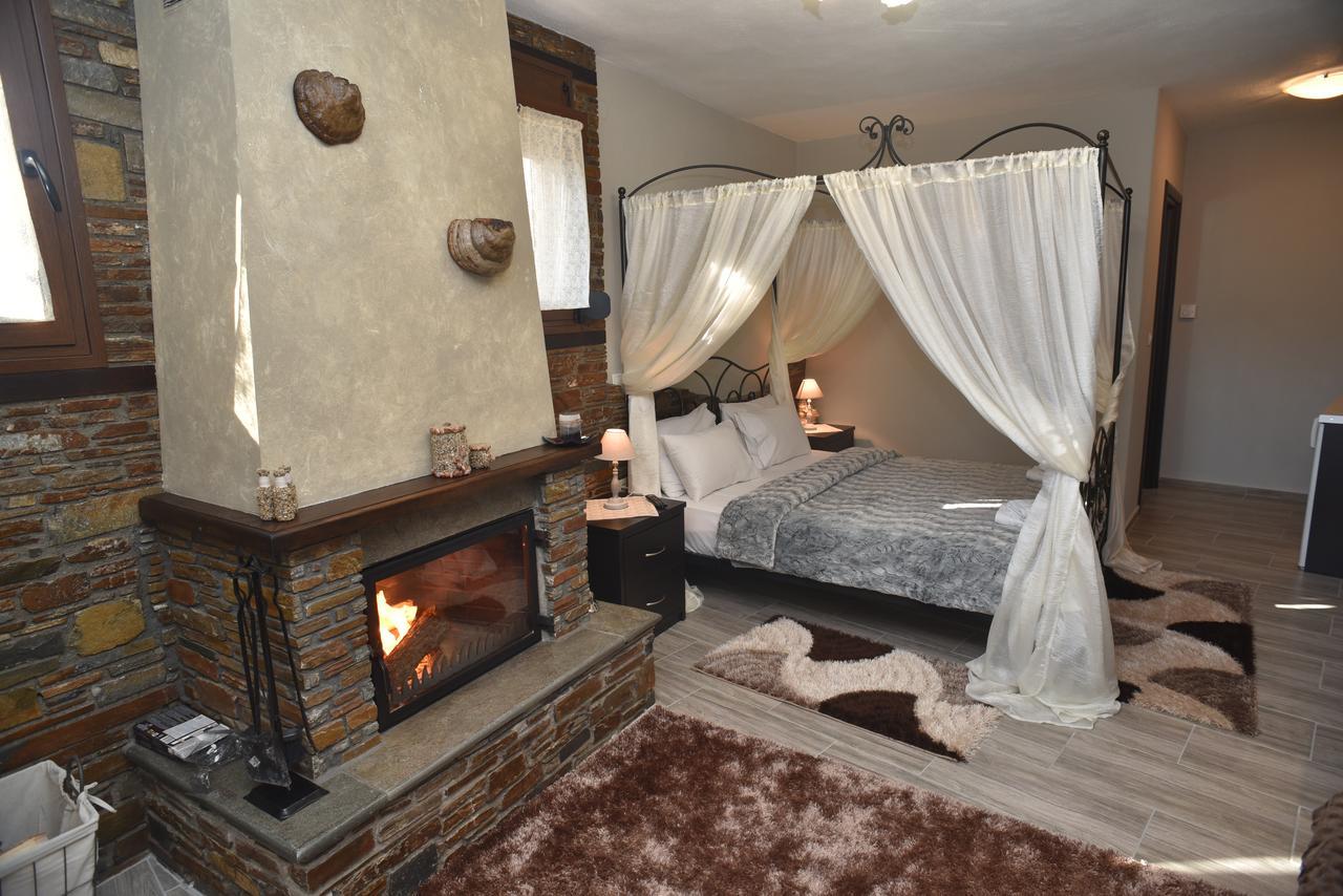 Guesthouse Athanasiou Káto Loutrákion Extérieur photo